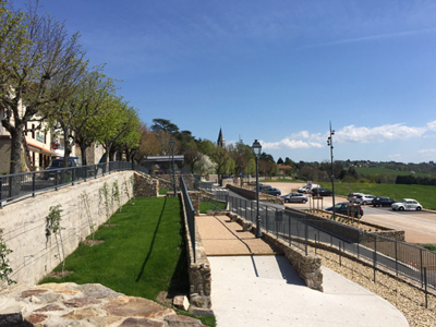 Création de l’esplanade du bourg – Saint-Bonnet-les-Oules (42)