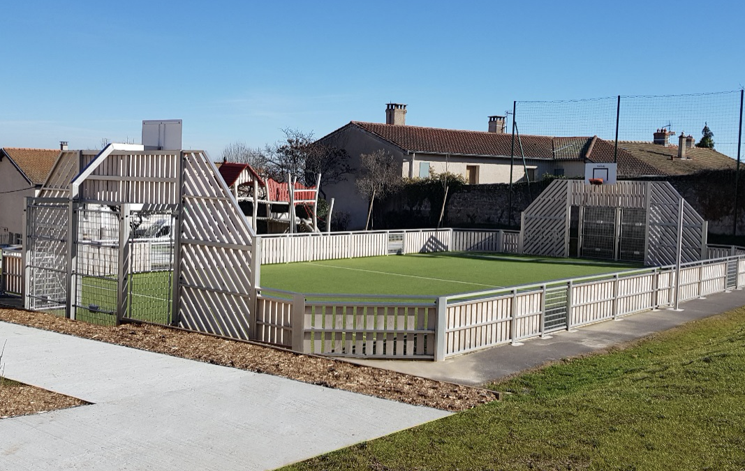 Aménagement d’une aire de jeux et d’un terrain multi-sports – Saint-Haon-le-Vieux (42)